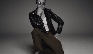 Saturday Night Live, 'bilinçli' markalara gönderme yapıyor