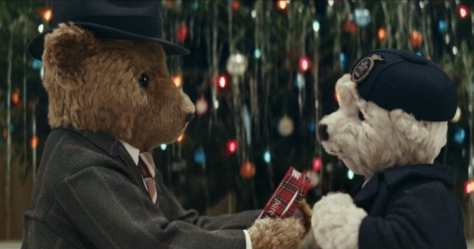 Heathrow, sevimli ayıcıkları ile geri döndü