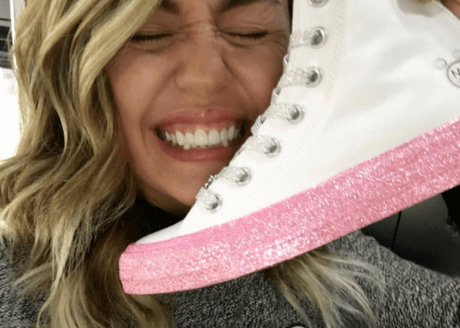 Miley Cyrus ve Converse iş birliği yaptı