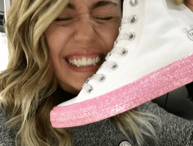 Miley Cyrus ve Converse iş birliği yaptı