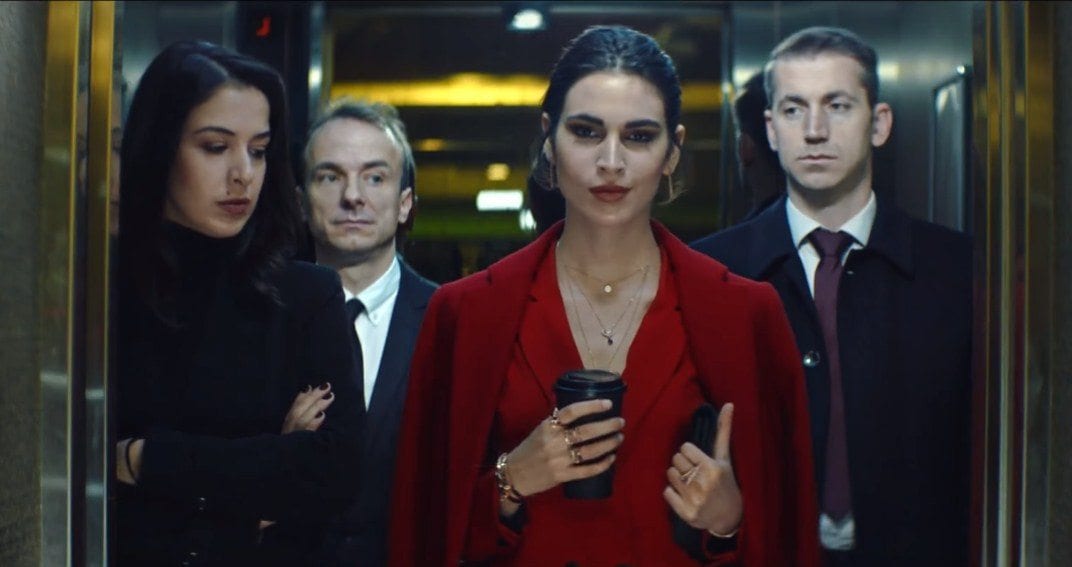 Atasay, “Tak sana yakışanı!” sloganlı ile kadınlara ilham veriyor