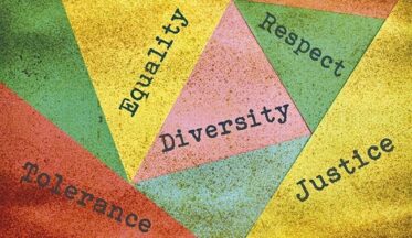 Yaratıcılığın başrolde olduğu bir filmde çeşitlilikten sıkılmak...