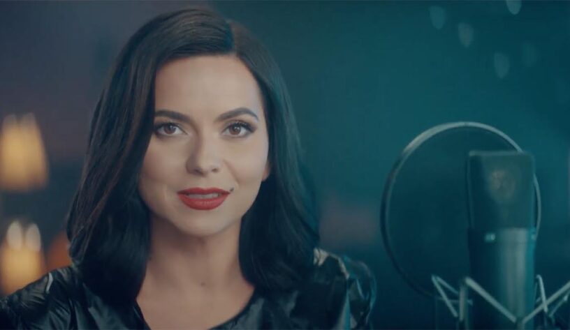 Clear şimdi de Inna'nın hikayesini anlatıyor