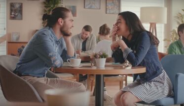 Olips futbol coşkusuna ortak oluyor