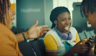 Heathrow'un yaz kampanyası küçük ama önemli havaalanı öykülerine değiniyor