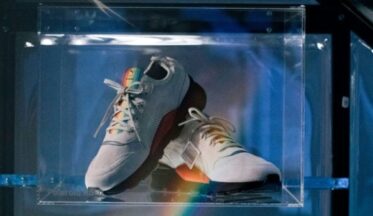 Polaroid ve Puma 80. yıl dönümü için bir arada