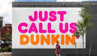 Dunkin' Donuts mu? Sen bana kısaca Dunkin' de