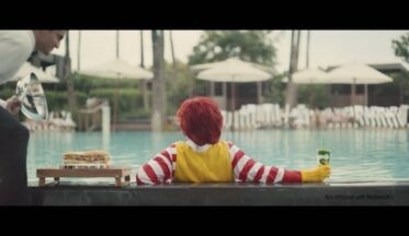 Yeni Subway reklamı ve bir Ronald McDonald