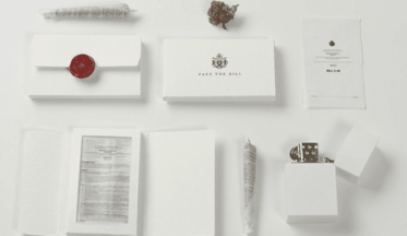 Kanadalılar Cannabis Yasası kağıtlarıyla yasallaşmayı kutluyor