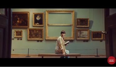 Samsung The Frame TV siyah bir ekrandan daha fazlası - campaigntr